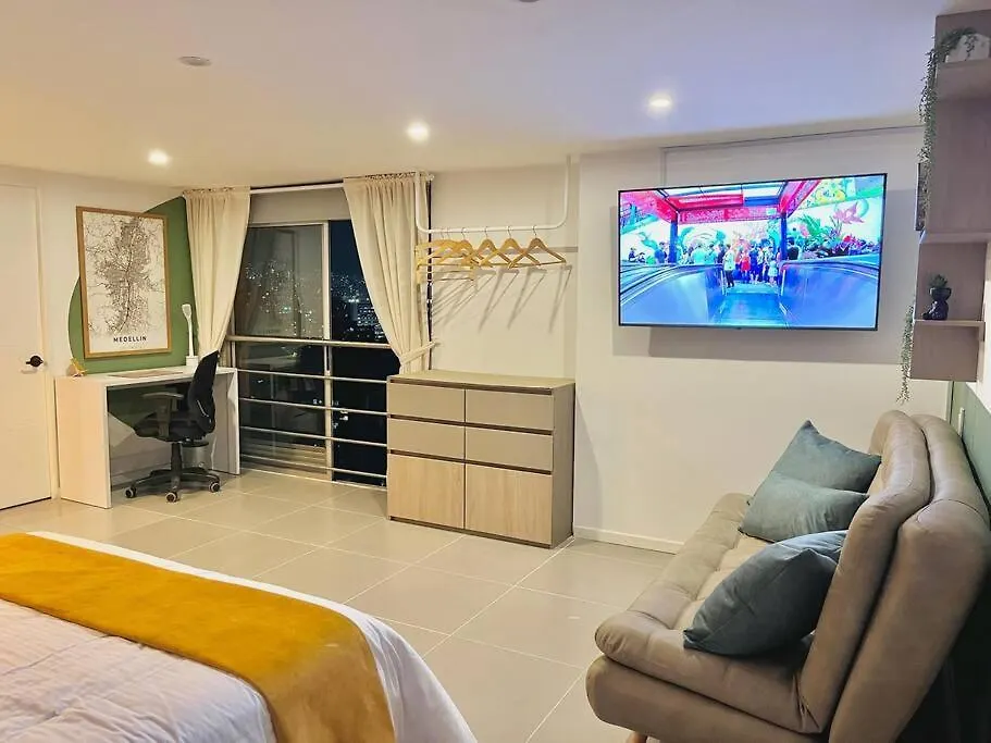 Luxury El Poblado Loft, Relax In Medellin'S Heart! Apartment